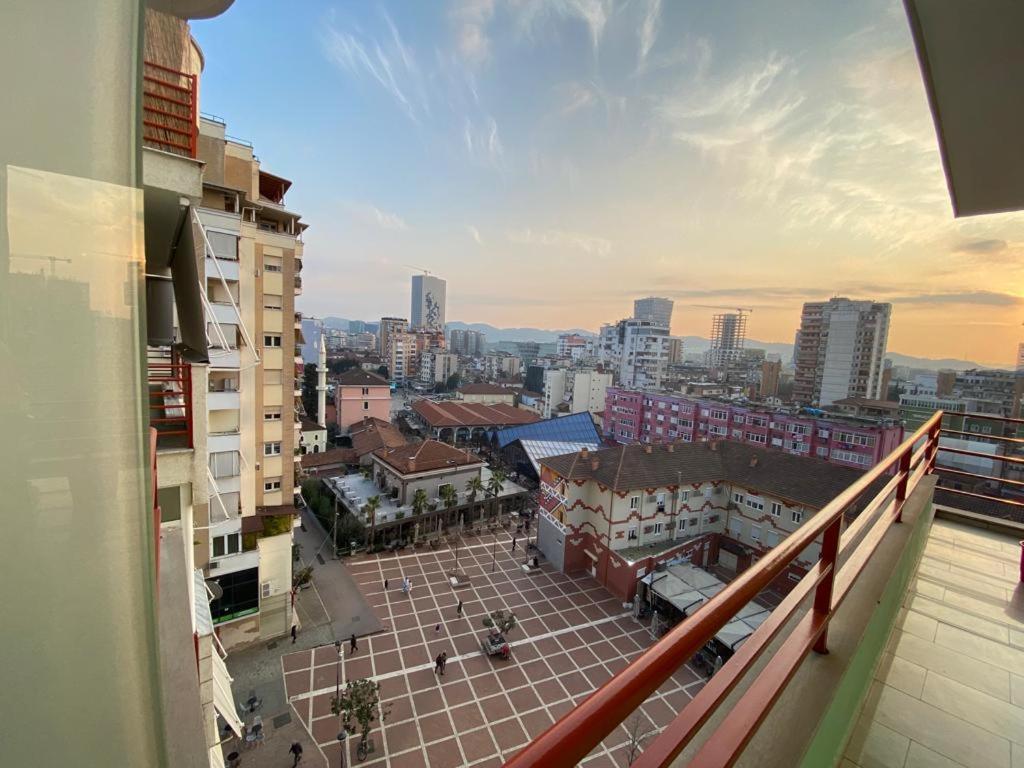 @Bazaar2 Apartment Tiranë Ngoại thất bức ảnh