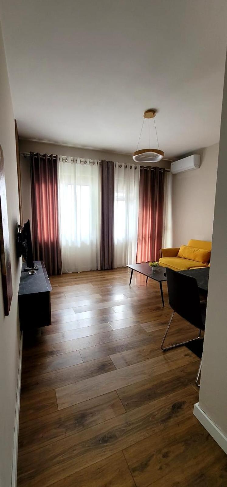 @Bazaar2 Apartment Tiranë Ngoại thất bức ảnh